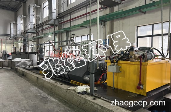 浙江客戶訂購的兆格環(huán)保2套全自動液壓壓榨機調試成功